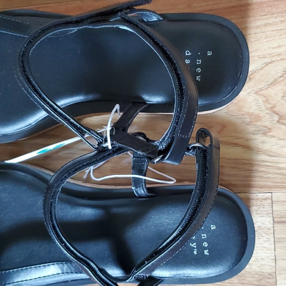 A New Day Nova cork bottom black sandals - Picture 3 of 5